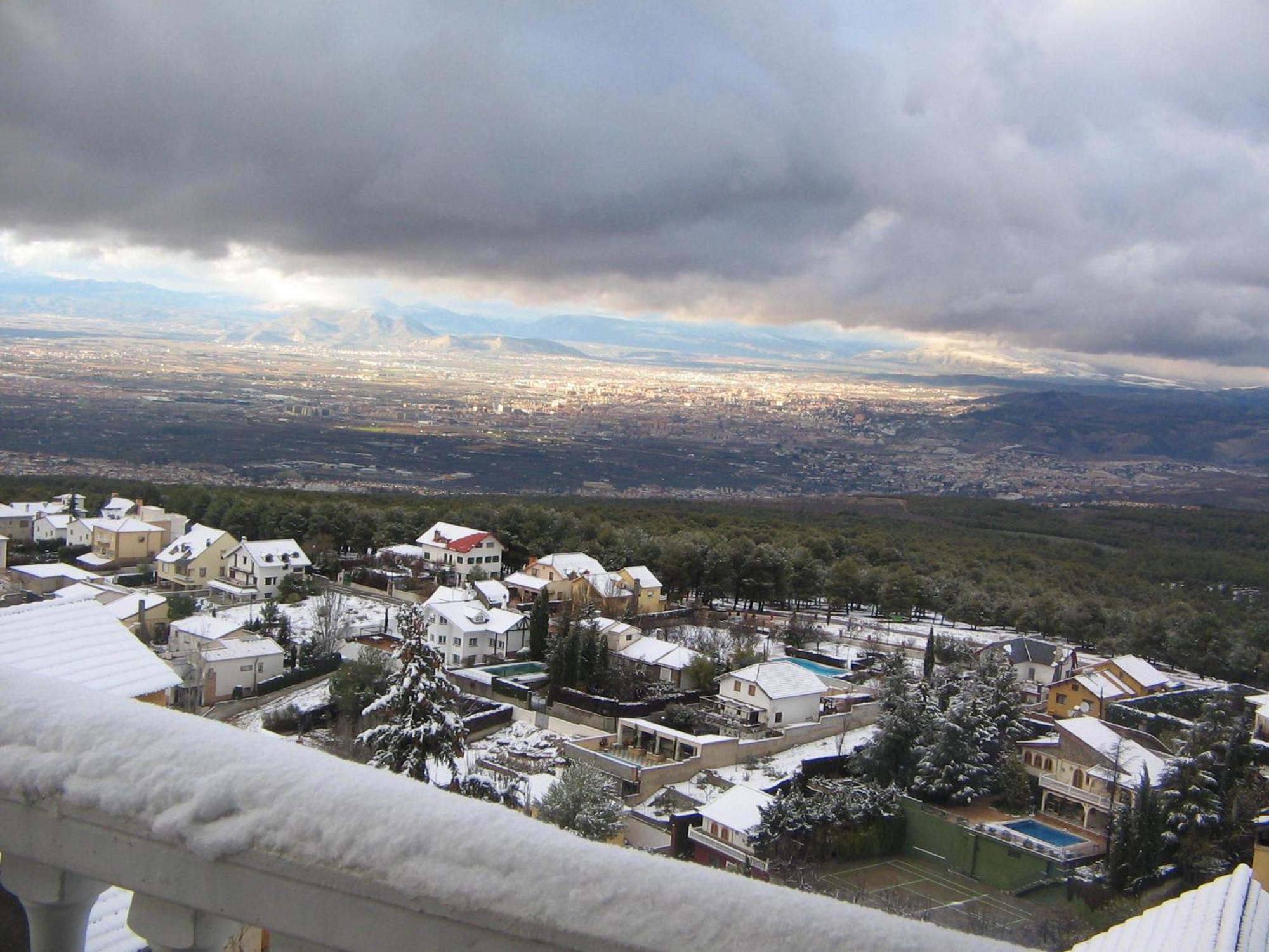 Hotel El Balcon De Las Nieves La Zubia  Exteriör bild